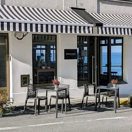 Club Del Mar Guest house Cayon